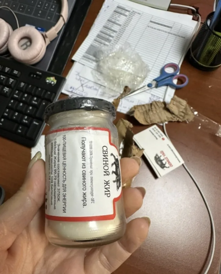 Kargoya hazırlanan domuz yağı kavanozu
